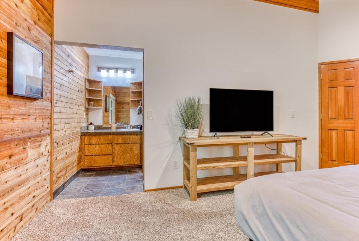 Great Blue Lodge - Spacious Ski Lodge, Hot Tub, Sauna, Game Room & More 加文门特营 外观 照片